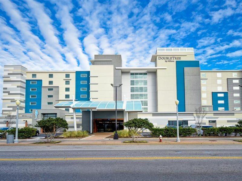 Doubletree By Hilton Oceanfront Virginia Beach Exterior photo