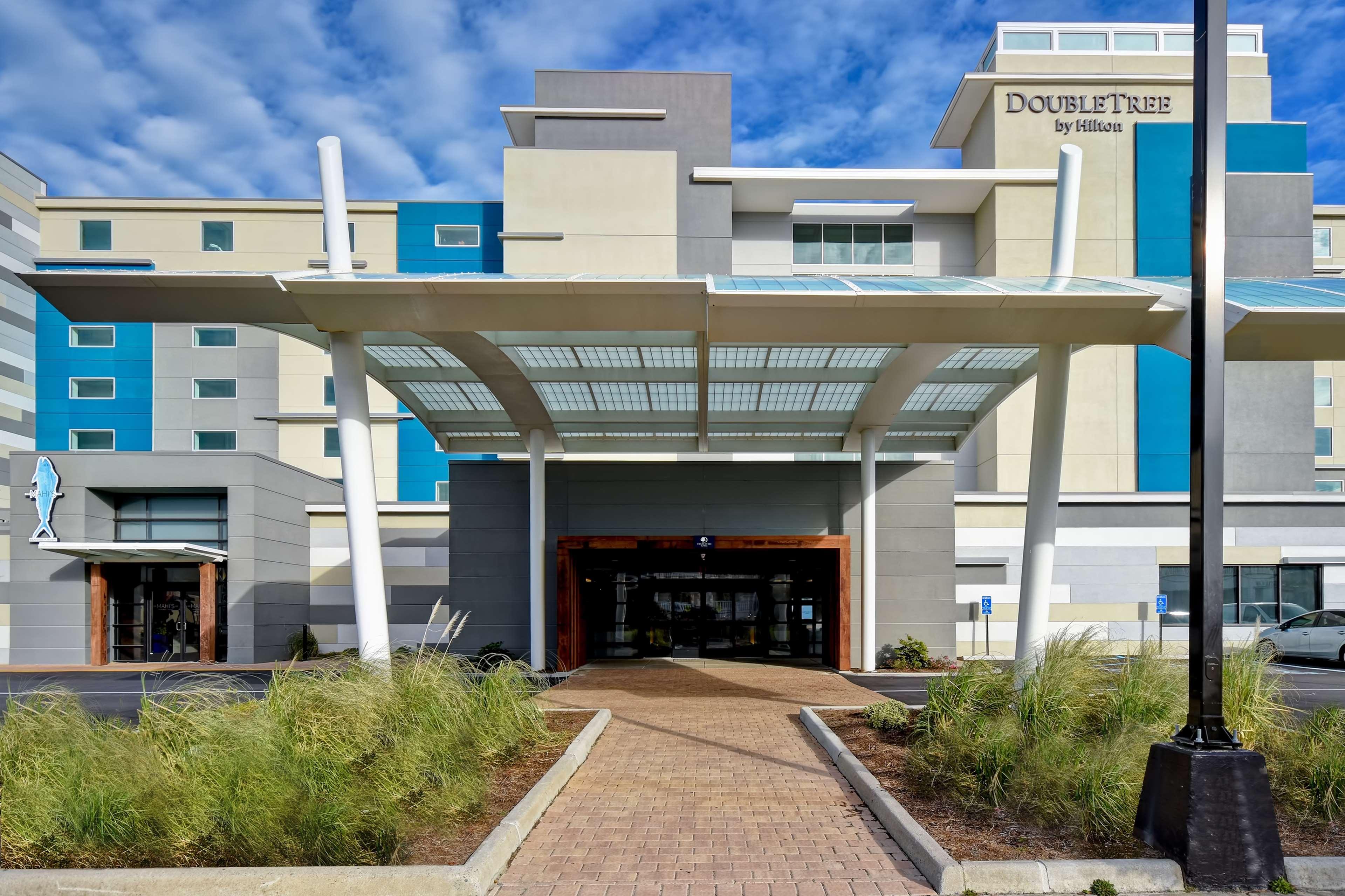 Doubletree By Hilton Oceanfront Virginia Beach Exterior photo