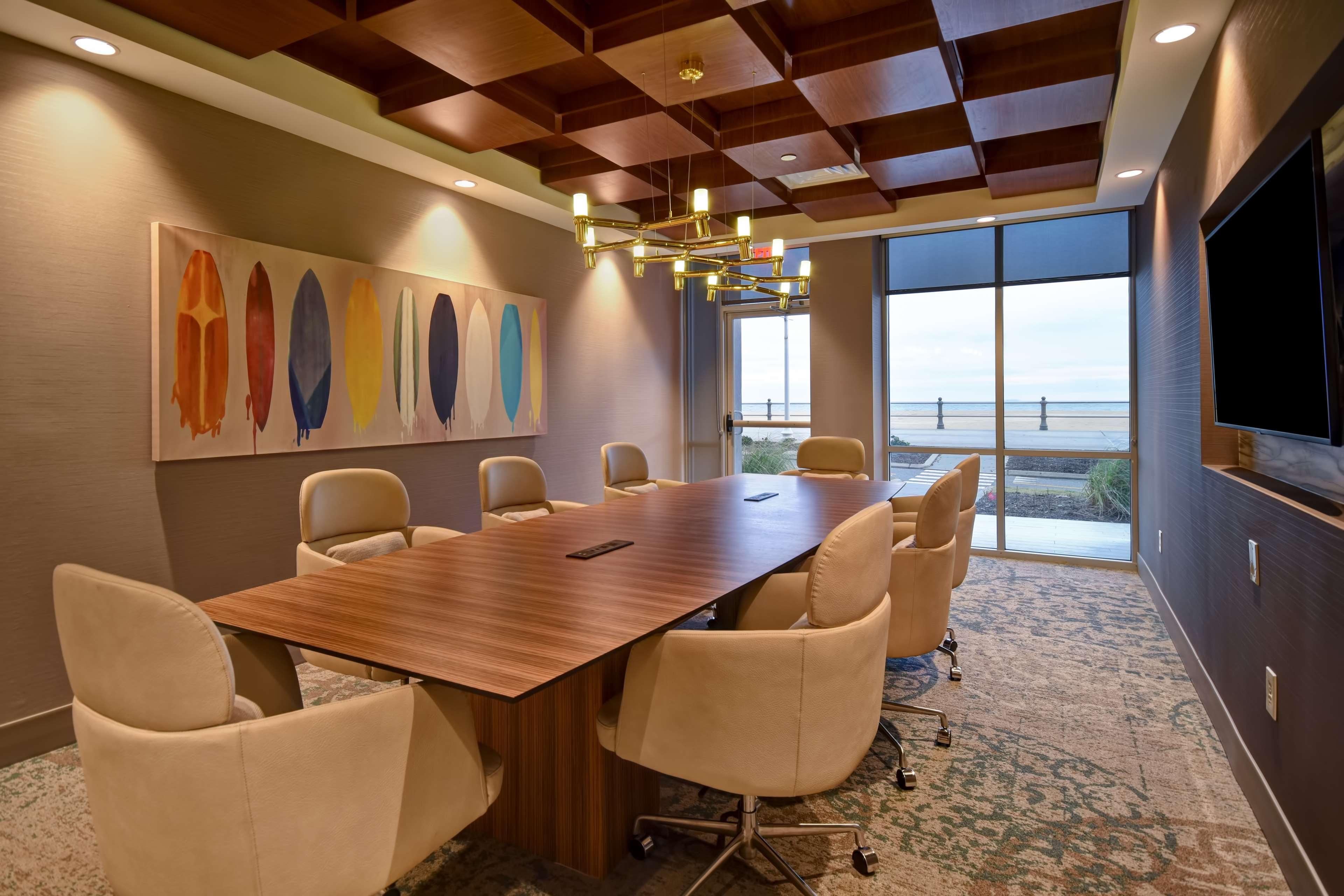 Doubletree By Hilton Oceanfront Virginia Beach Exterior photo