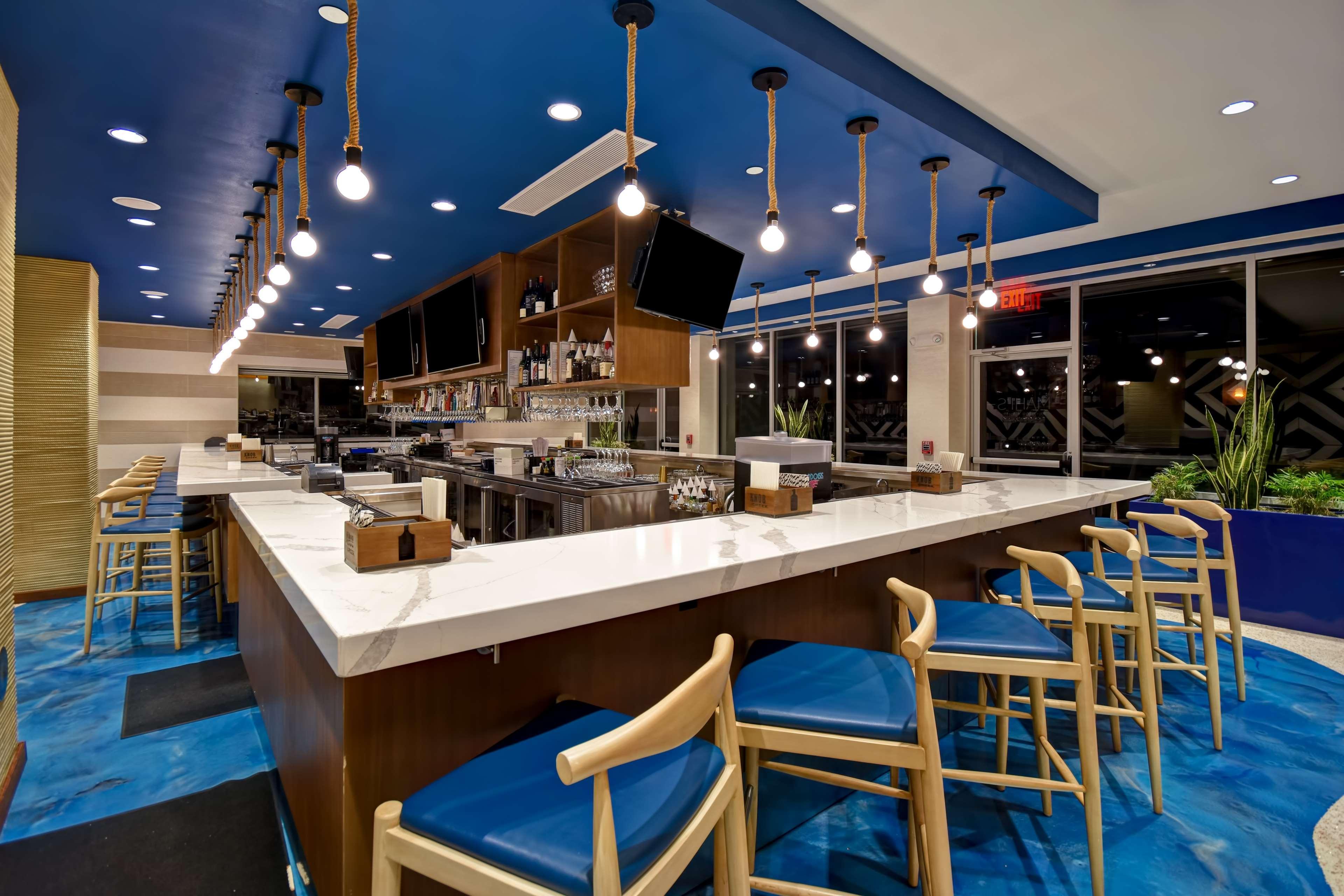 Doubletree By Hilton Oceanfront Virginia Beach Exterior photo