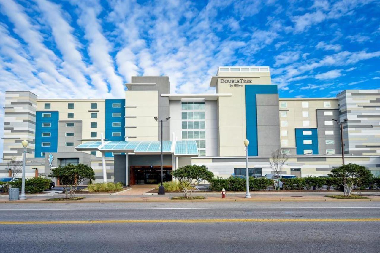 Doubletree By Hilton Oceanfront Virginia Beach Exterior photo