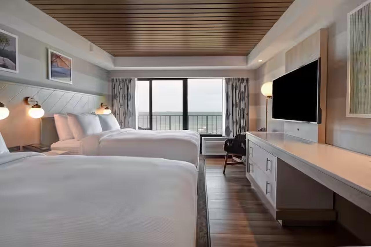 Doubletree By Hilton Oceanfront Virginia Beach Exterior photo