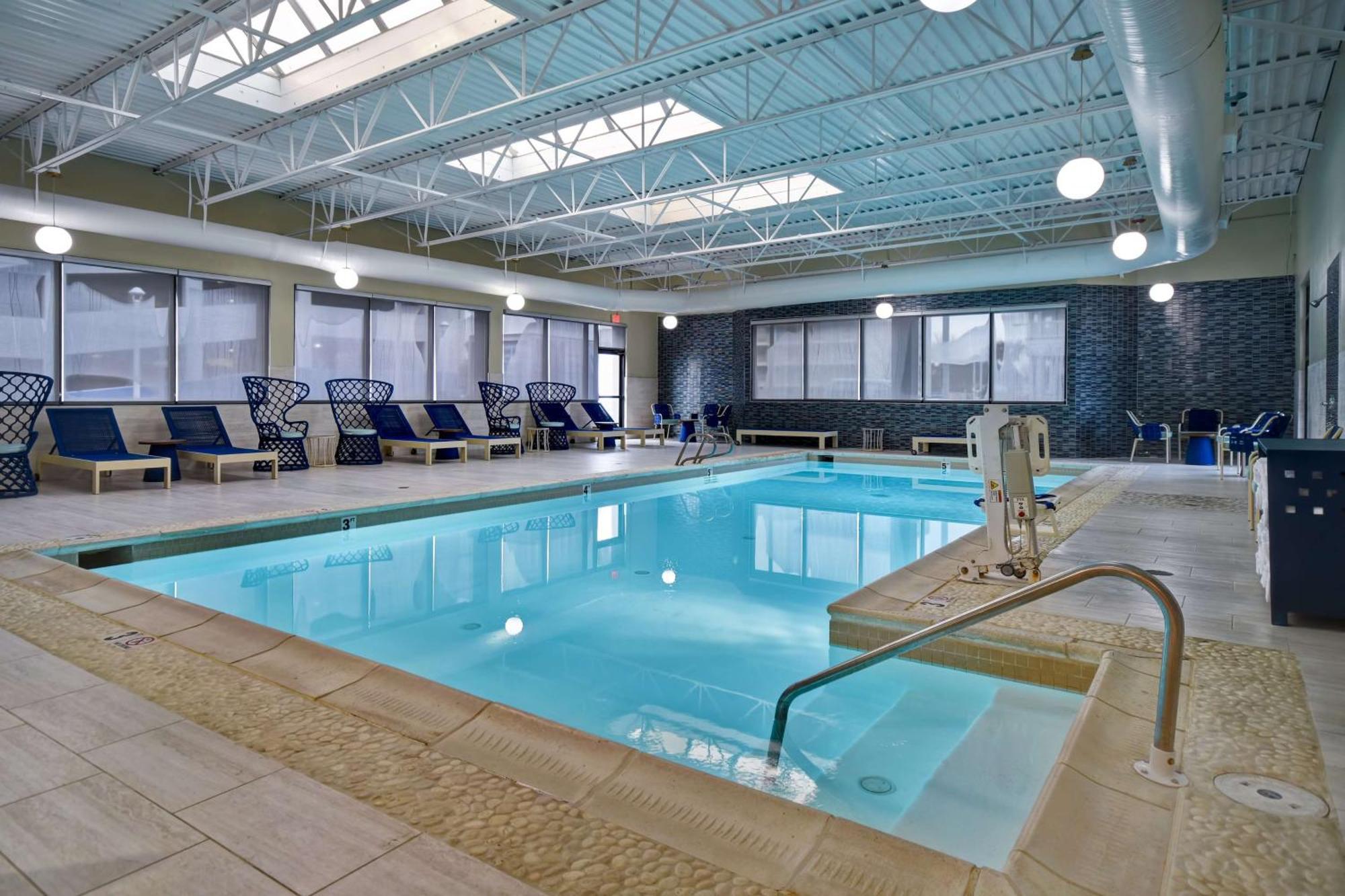 Doubletree By Hilton Oceanfront Virginia Beach Exterior photo