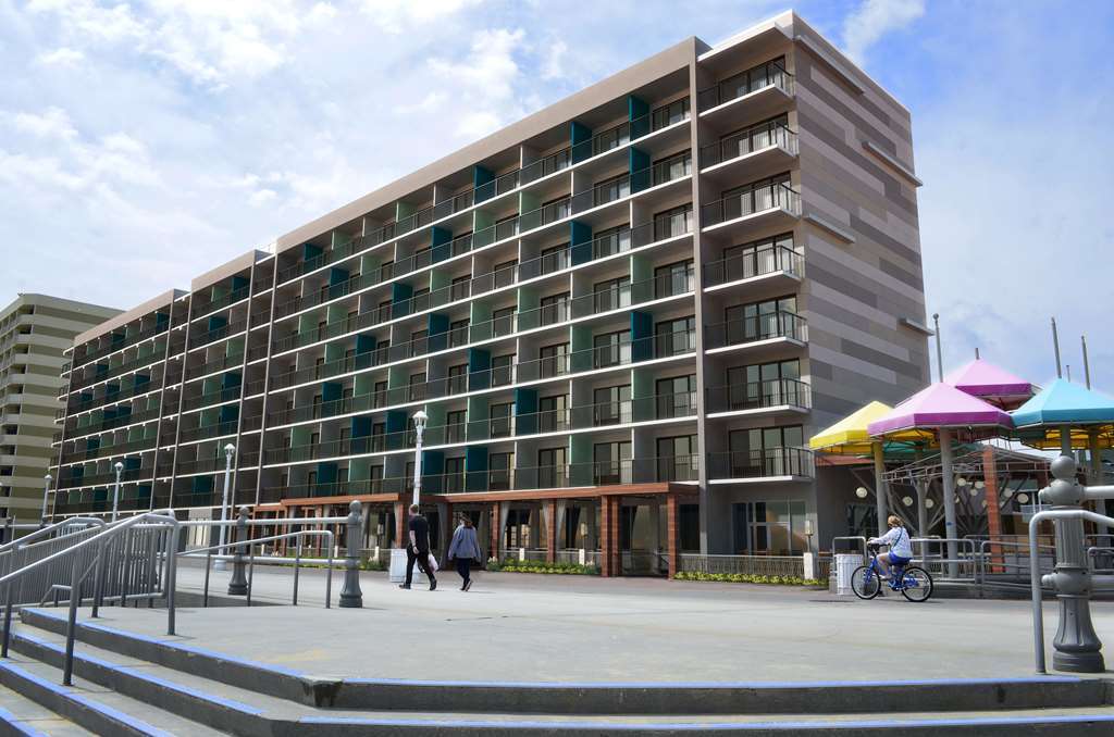 Doubletree By Hilton Oceanfront Virginia Beach Exterior photo