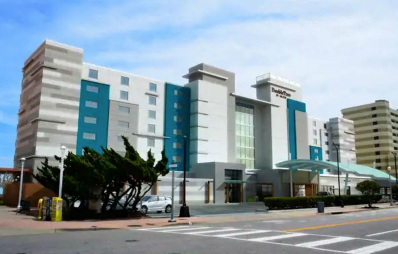 Doubletree By Hilton Oceanfront Virginia Beach Exterior photo